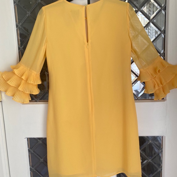 ❤️HOST PICK❤️ VINCE CAMUTO Tiered Ruffle Sleeve Yellow Dress Size 0 NWT $128 - Picture 5 of 7